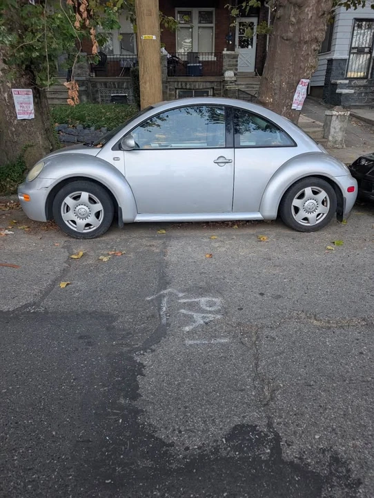 2000 Volkswagen New Beetle - Image 5 of 10
