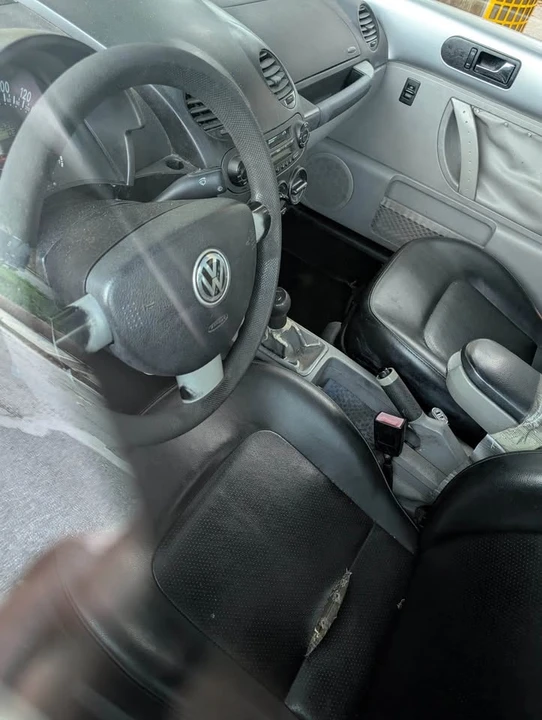 2000 Volkswagen New Beetle - Image 7 of 10