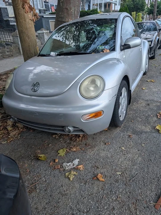 2000 Volkswagen New Beetle - Image 4 of 10