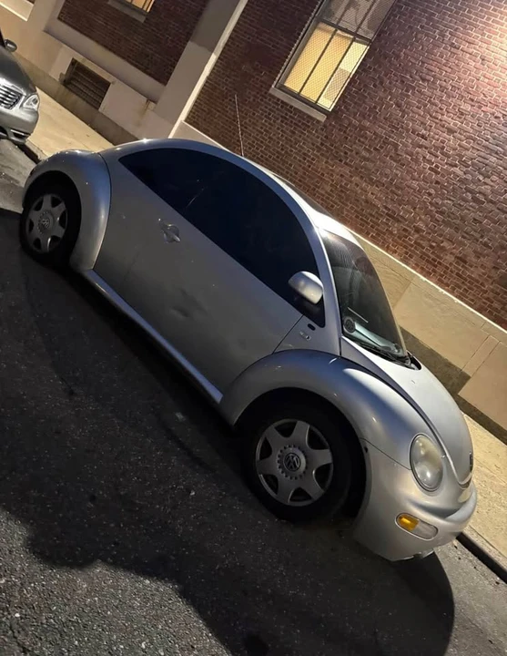 2000 Volkswagen New Beetle - Image 4 of 4