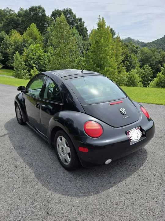 2000 Volkswagen New Beetle - Image 2 of 8
