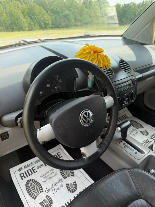 2000 Volkswagen New Beetle - Image 10 of 13