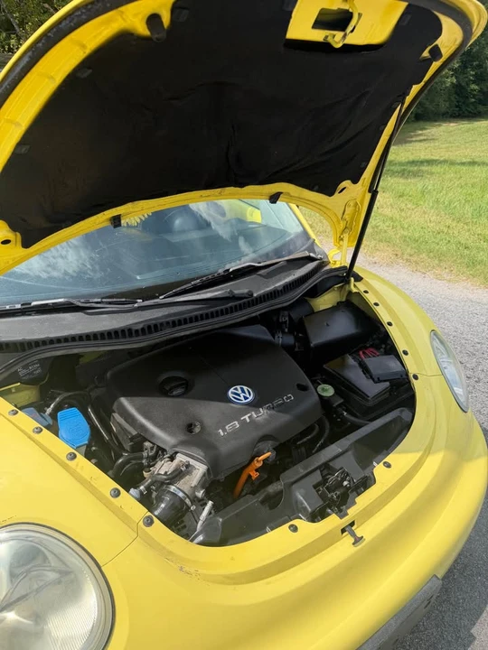 2000 Volkswagen New Beetle - Image 9 of 13