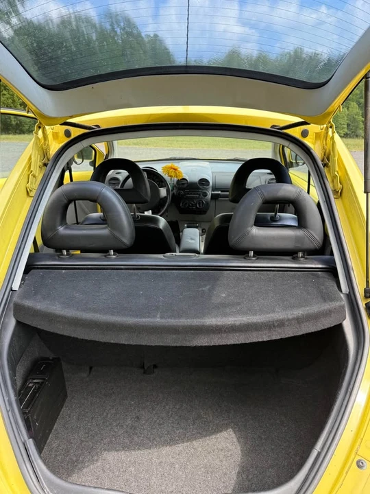 2000 Volkswagen New Beetle - Image 8 of 13