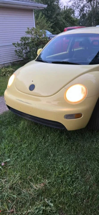 2000 Volkswagen New Beetle - Image 5 of 7