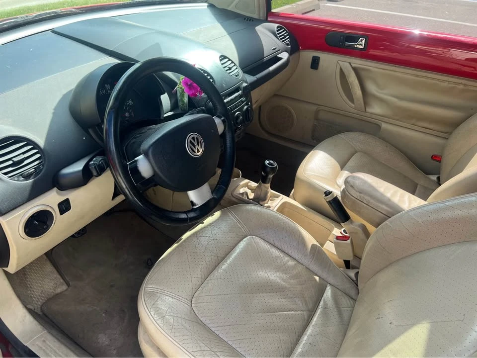 2000 Volkswagen New Beetle - Image 8 of 8