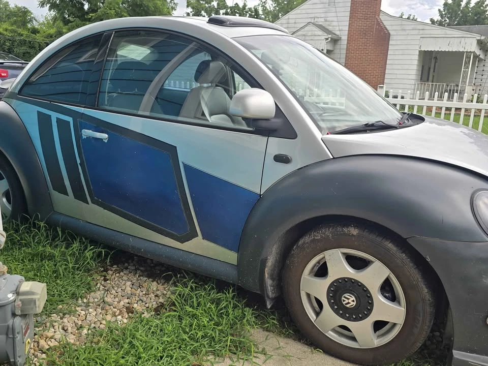 2000 Volkswagen New Beetle - Image 9 of 10