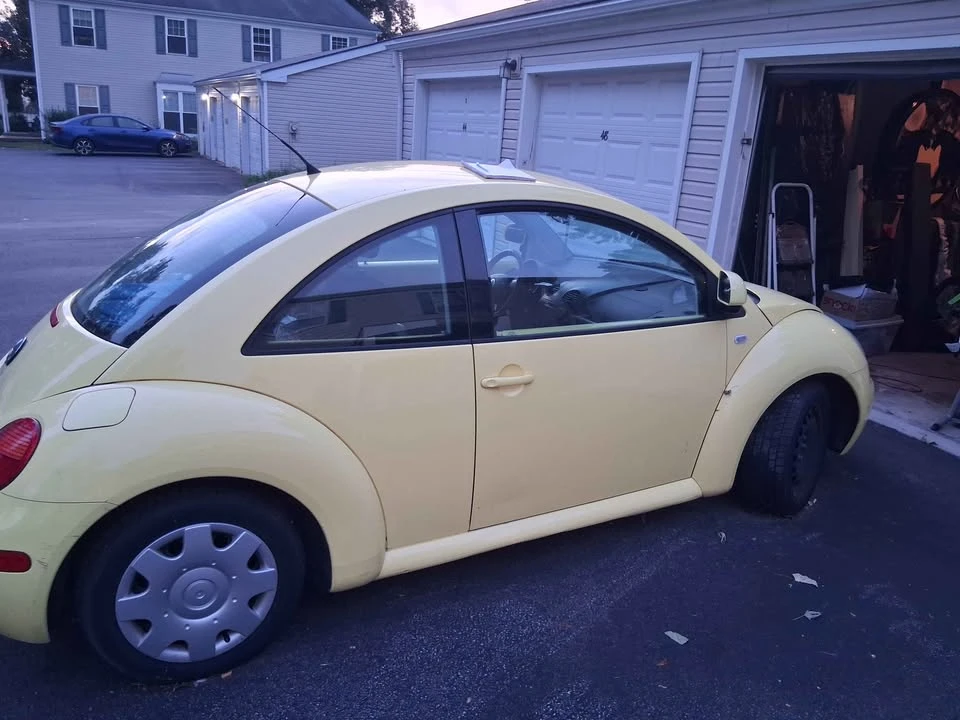 2000 Volkswagen New Beetle - Image 4 of 7