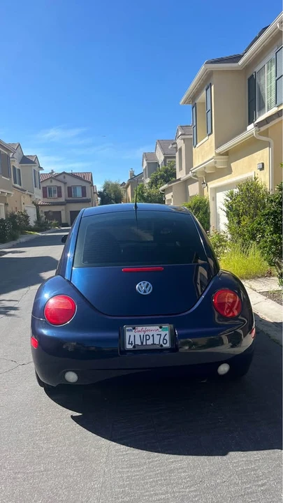 2000 Volkswagen New Beetle - Image 2 of 10