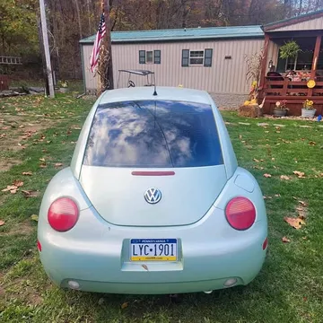 2000 Volkswagen Beetle 2.0T S Hatchback