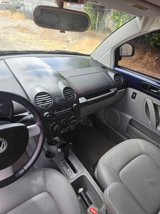 2000 Volkswagen New Beetle - Image 8 of 8