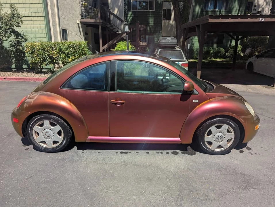2000 Volkswagen New Beetle - Image 3 of 11