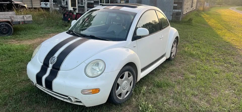2000 Volkswagen New Beetle - Image 2 of 5