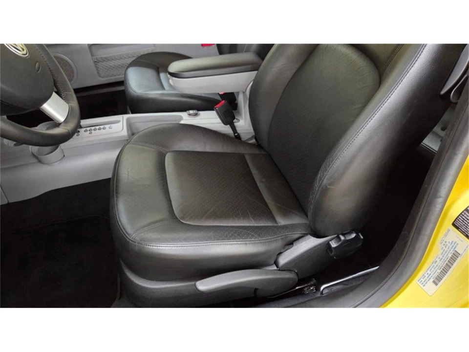 2000 Volkswagen New Beetle - Image 25 of 31