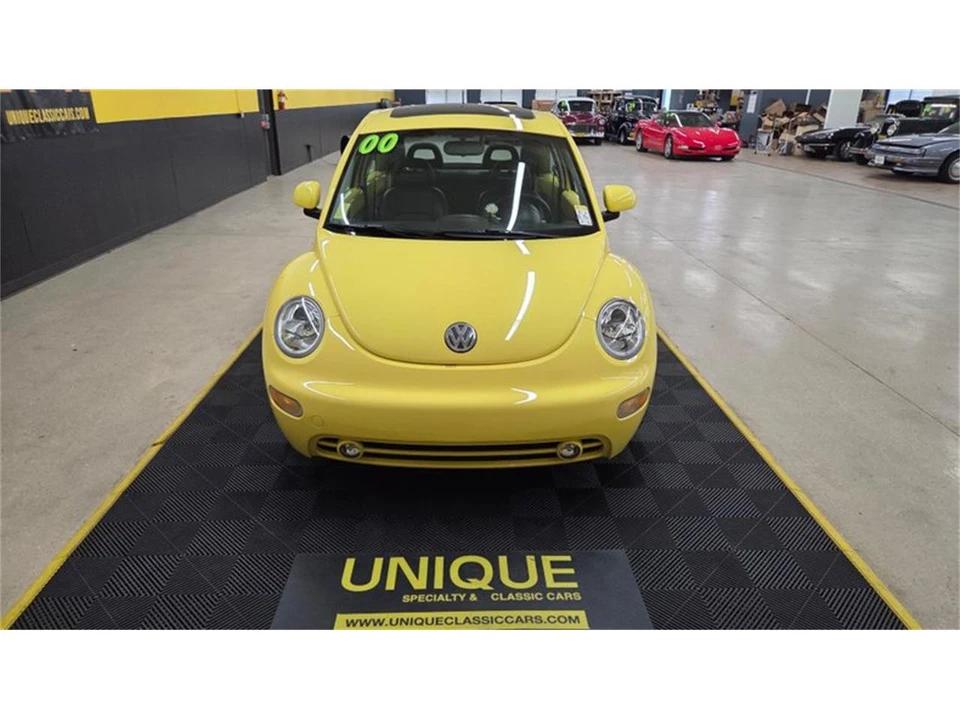 2000 Volkswagen New Beetle - Image 2 of 31