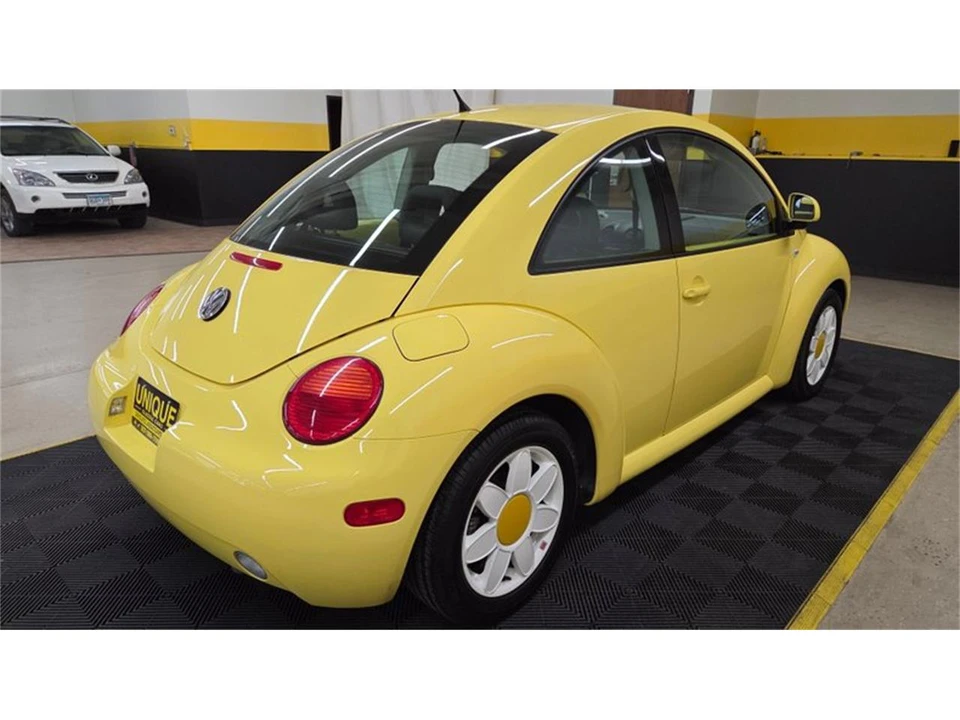 2000 Volkswagen New Beetle - Image 4 of 31