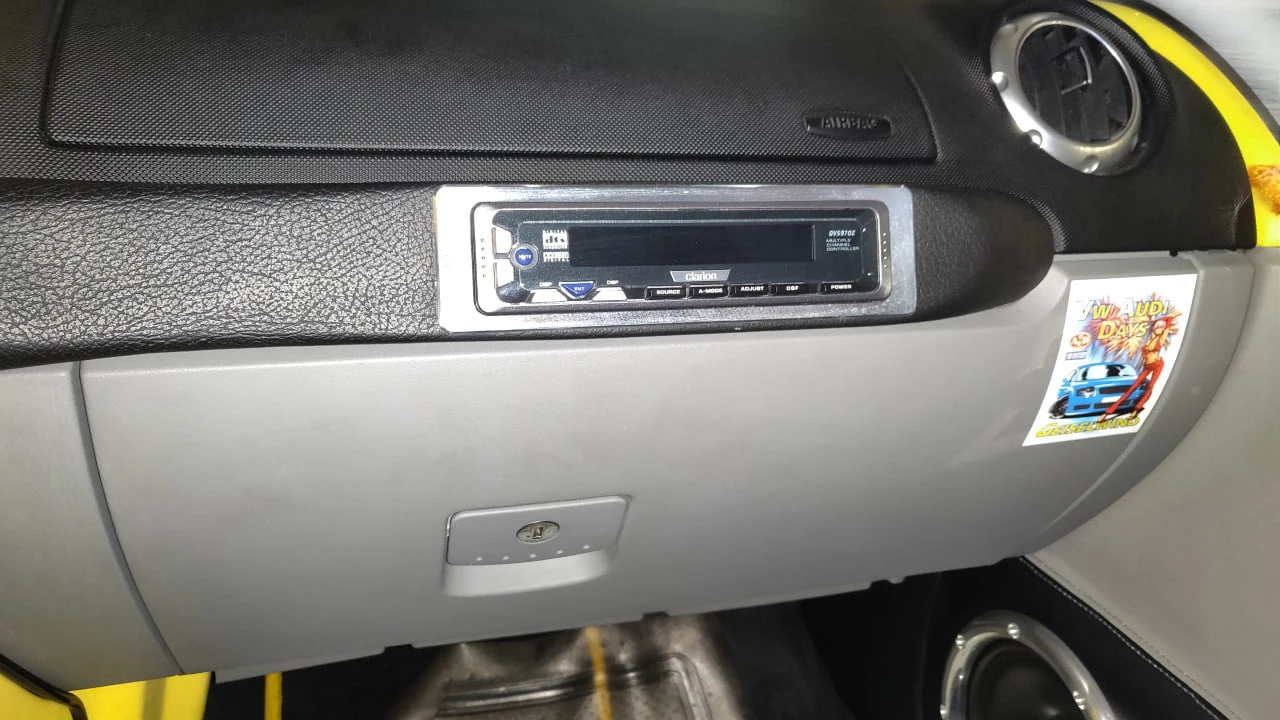 2000 Volkswagen New Beetle - Image 14 of 29