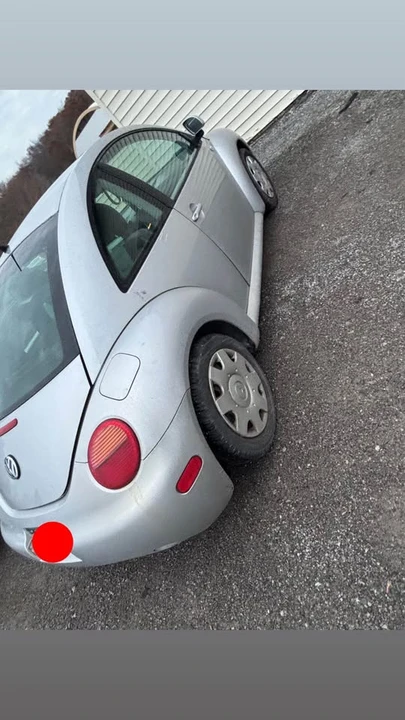2000 Volkswagen New Beetle - Image 4 of 6