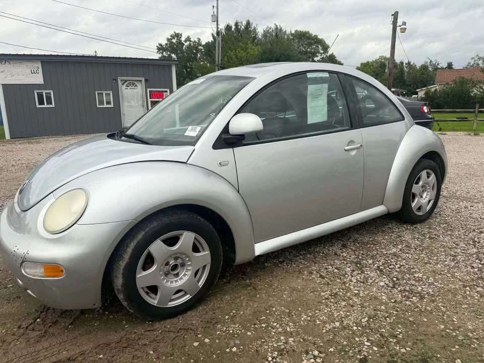 2000 Volkswagen New Beetle - Image 2 of 5