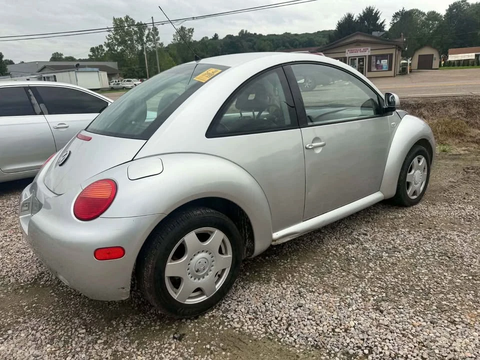 2000 Volkswagen New Beetle - Image 4 of 5