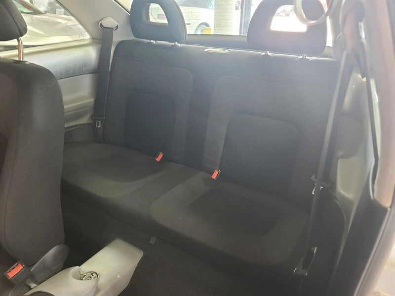 2000 Volkswagen New Beetle - Image 11 of 18