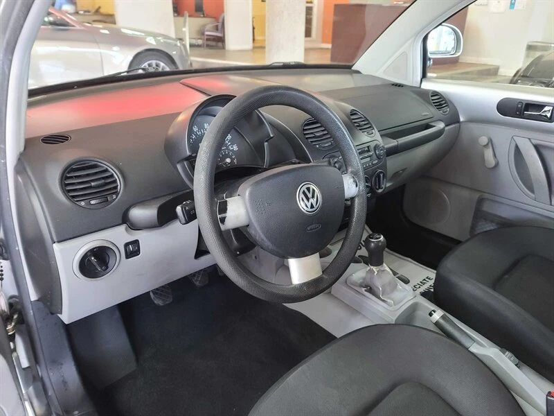 2000 Volkswagen New Beetle - Image 9 of 18