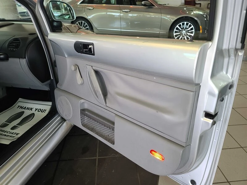 2000 Volkswagen New Beetle - Image 12 of 18