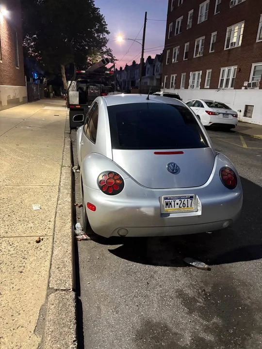 2000 Volkswagen New Beetle - Image 3 of 4