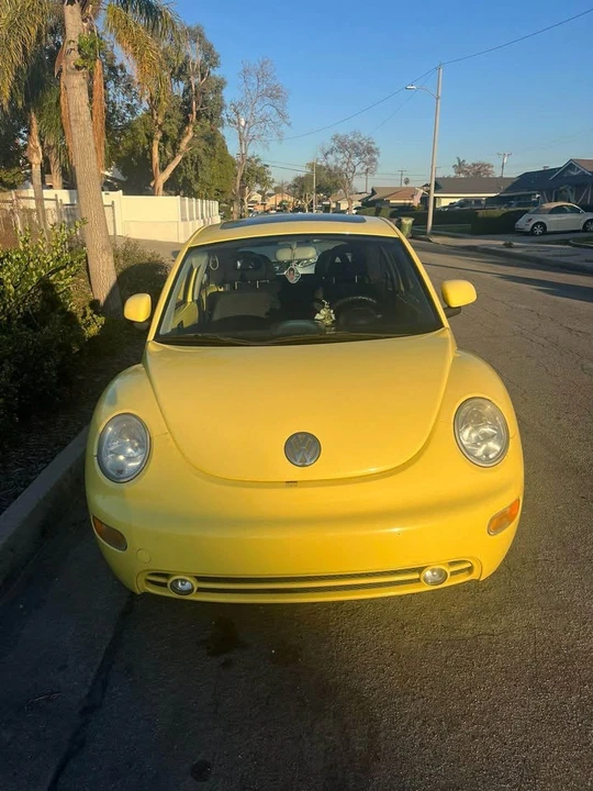 2000 Volkswagen New Beetle - Image 2 of 2