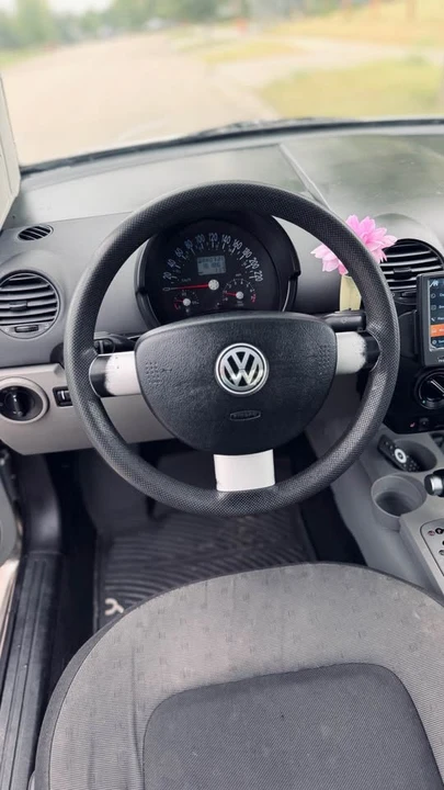 2000 Volkswagen New Beetle - Image 6 of 6