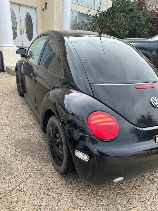 2000 Volkswagen New Beetle - Image 6 of 9
