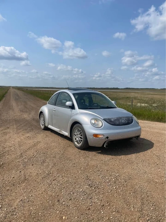 2000 Volkswagen New Beetle - Image 2 of 5