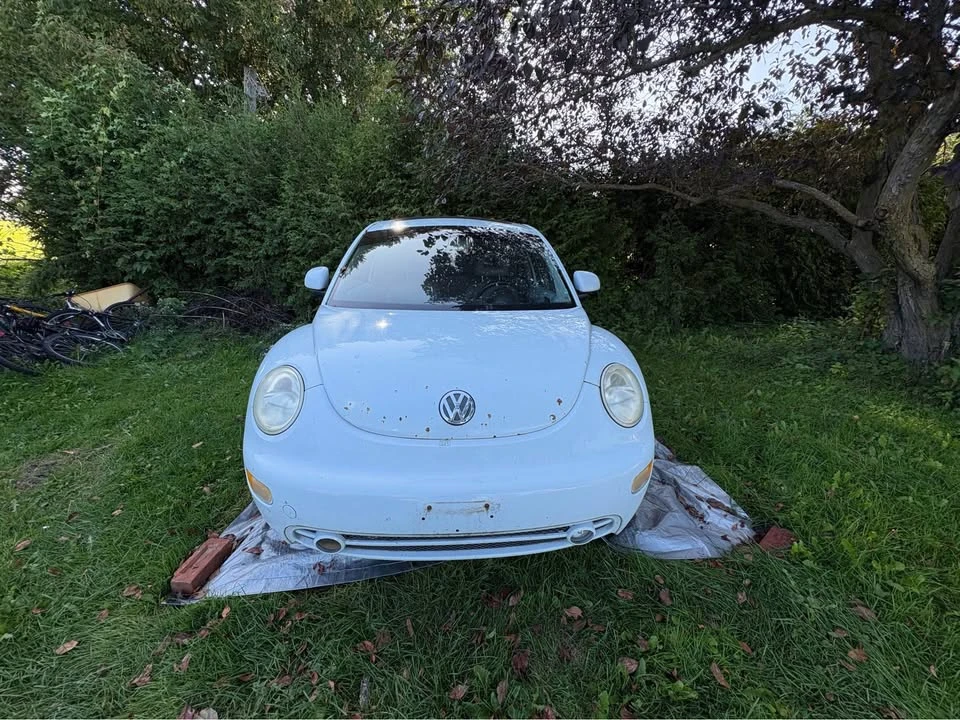 2000 Volkswagen New Beetle - Image 10 of 10