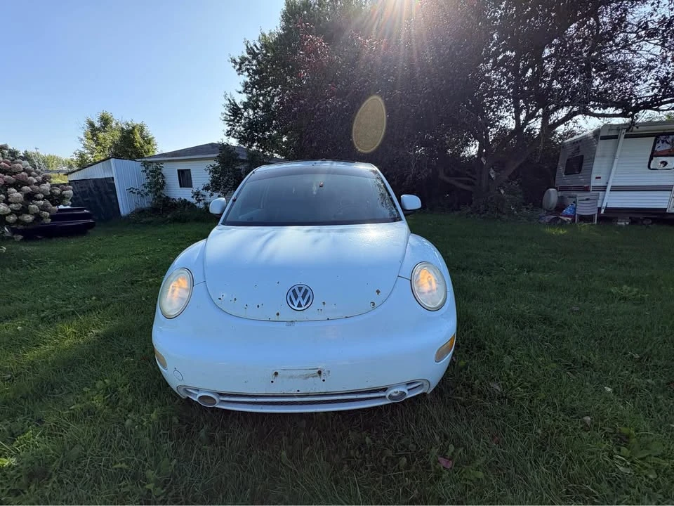 2000 Volkswagen New Beetle - Image 2 of 10