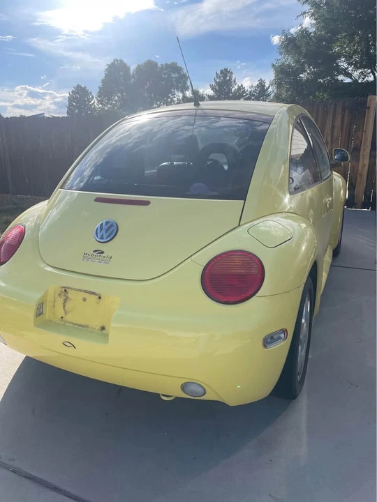 2000 Volkswagen New Beetle - Image 2 of 4