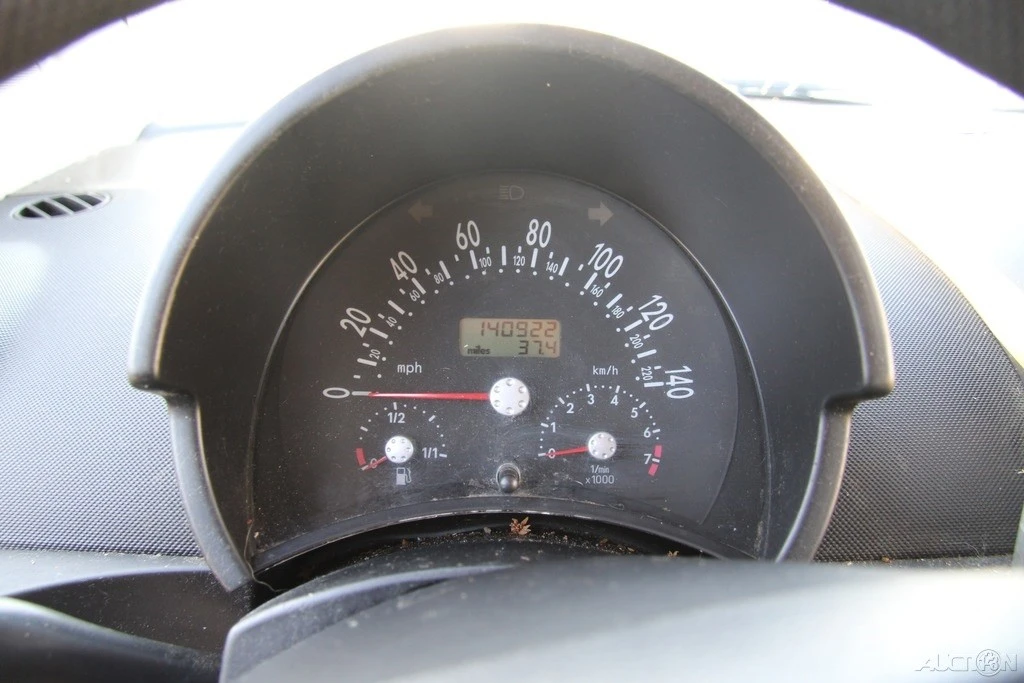 2000 Volkswagen New Beetle - Image 13 of 21