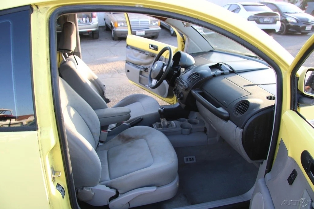 2000 Volkswagen New Beetle - Image 20 of 21