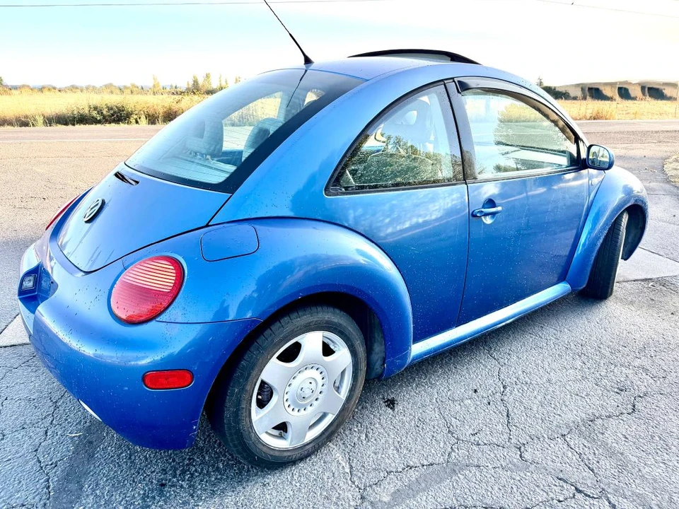 2000 Volkswagen New Beetle - Image 3 of 12