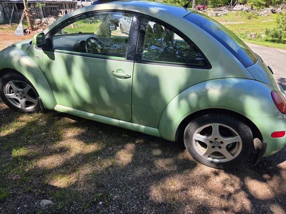 2000 Volkswagen New Beetle - Image 3 of 7