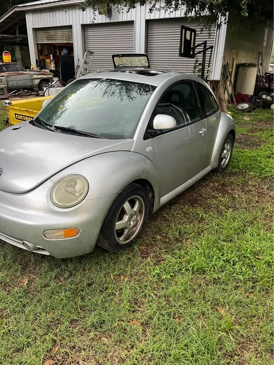 2000 Volkswagen New Beetle - Image 3 of 4