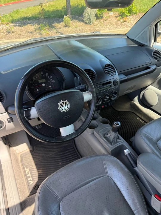 2000 Volkswagen New Beetle - Image 7 of 11