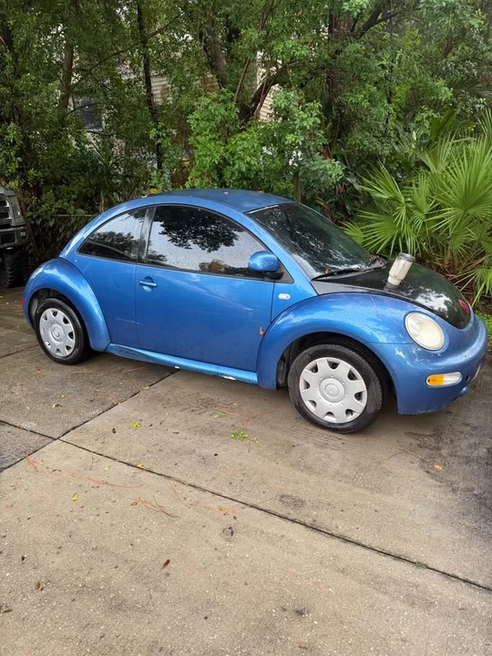 2000 Volkswagen New Beetle - Image 2 of 8