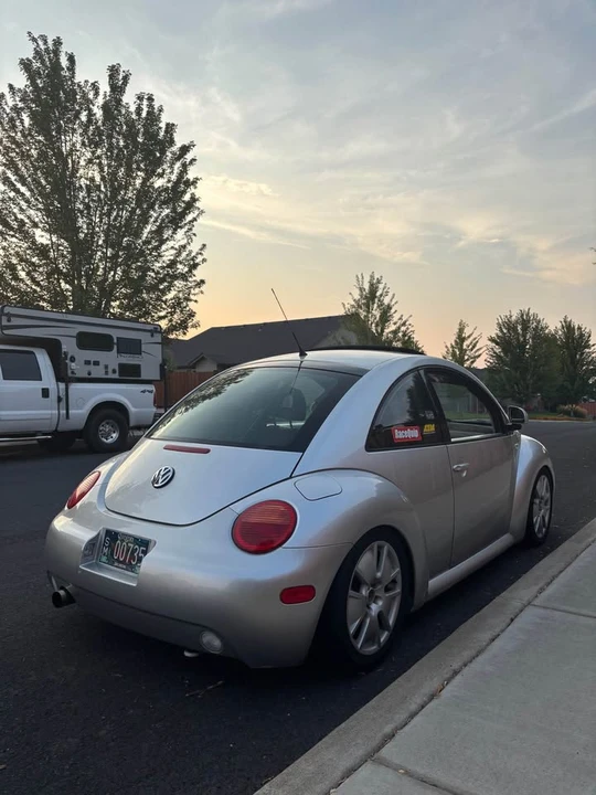2000 Volkswagen New Beetle - Image 3 of 11