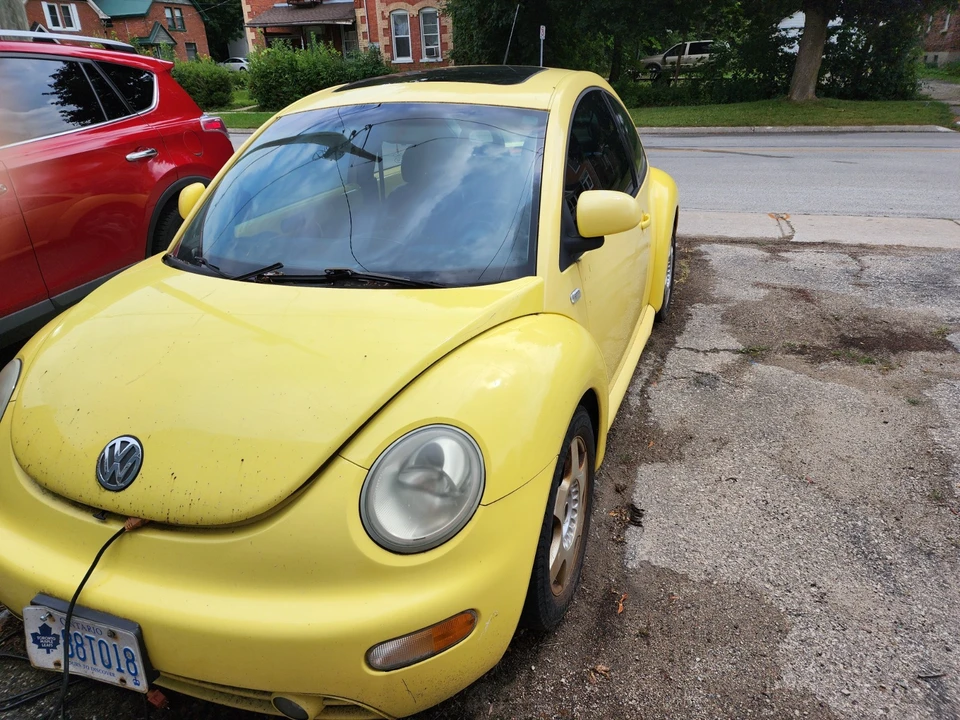 2000 Volkswagen New Beetle - Image 3 of 6