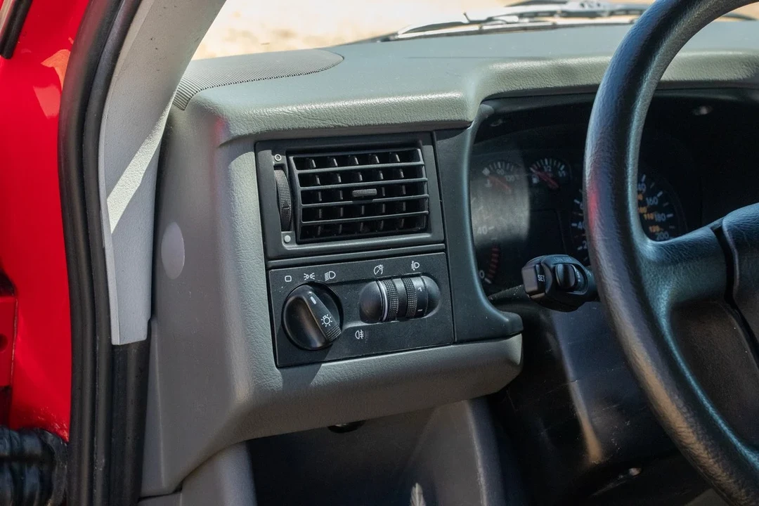 2000 Volkswagen EuroVan - Image 18 of 30