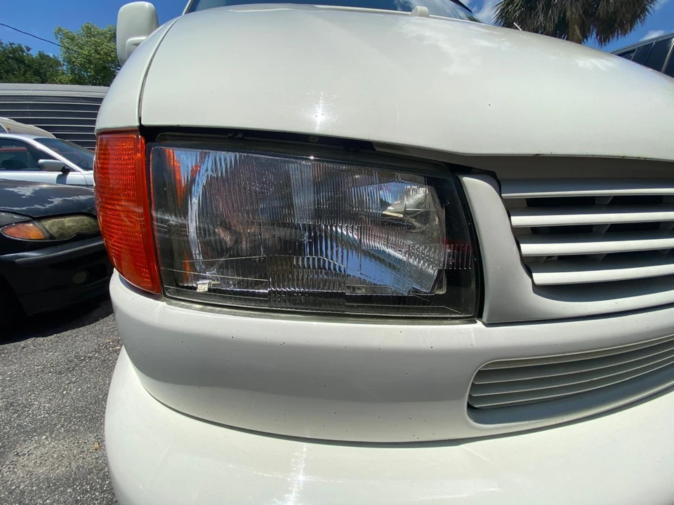 2000 Volkswagen EuroVan - Image 7 of 9