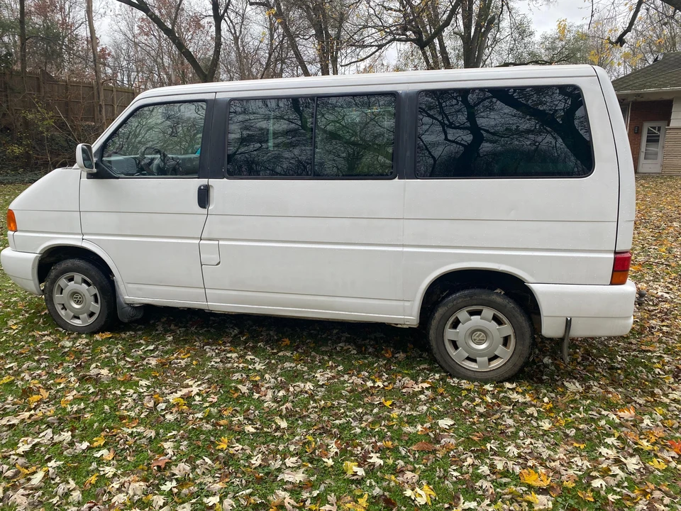 2000 Volkswagen EuroVan - Image 14 of 31