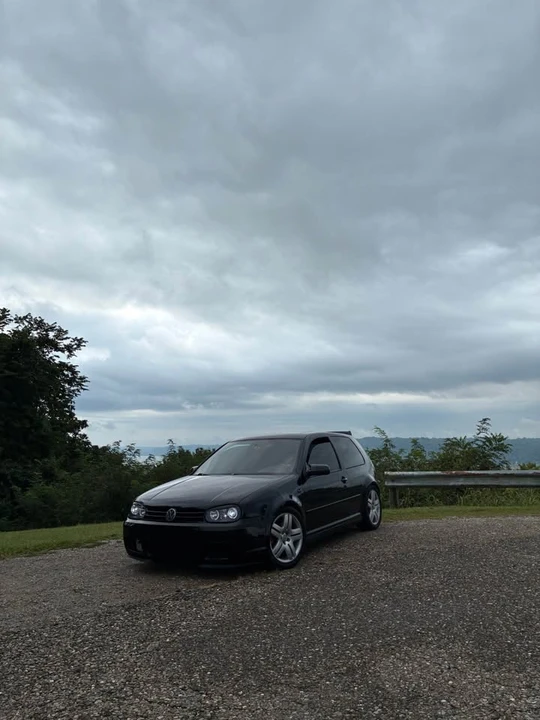 2000 Volkswagen GTI Mk4 - Image 3 of 12