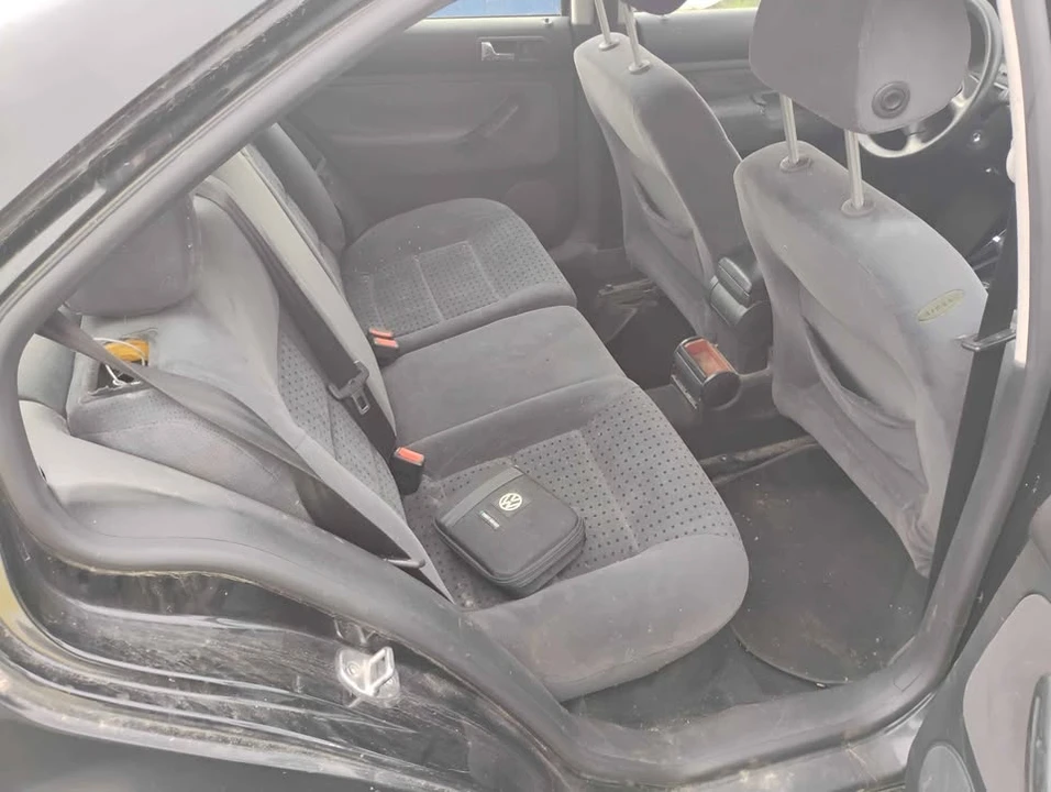 2000 Volkswagen A4 Jetta - Image 6 of 7