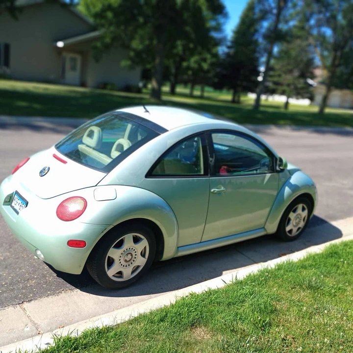 2000 Volkswagen New Beetle - Image 5 of 7